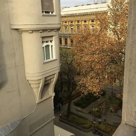 Doris Liszt * Budapest